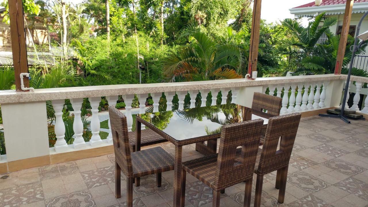 Casa Familya Hotel Batac Exterior photo