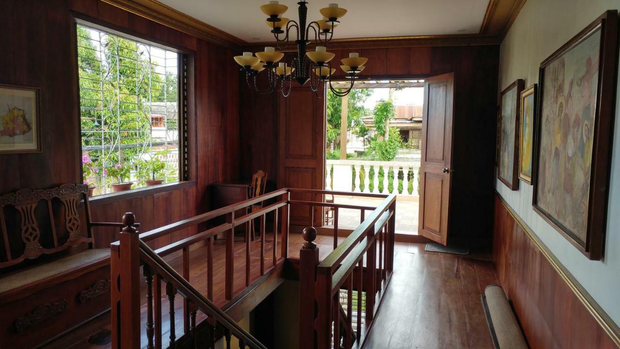 Casa Familya Hotel Batac Exterior photo
